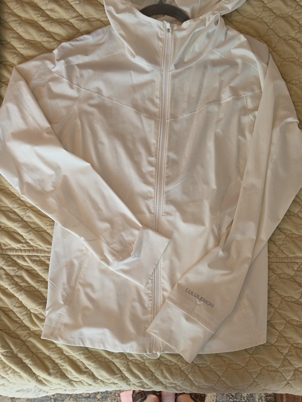 Lululemon Mist Over Windbreaker in White, 14